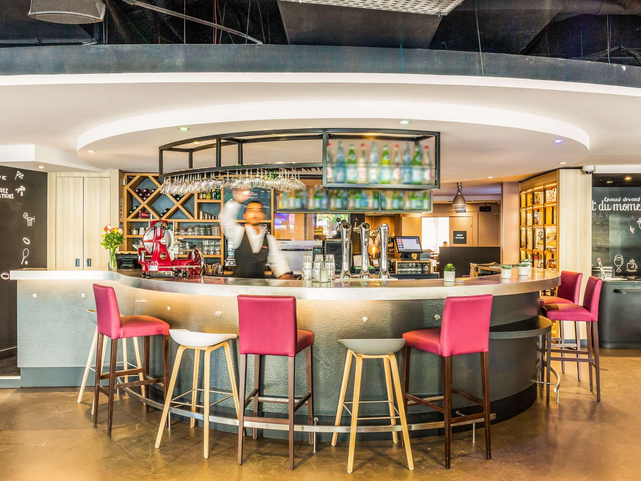 Hotel Campanile Paris Ouest - Pont De Suresnes