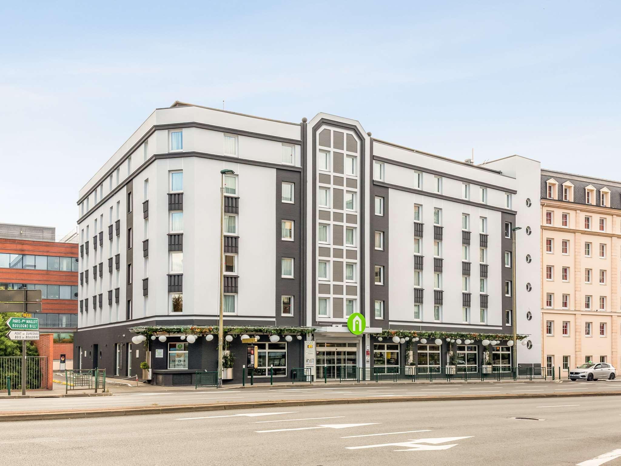 Hotel Campanile Paris Ouest - Pont De 3*