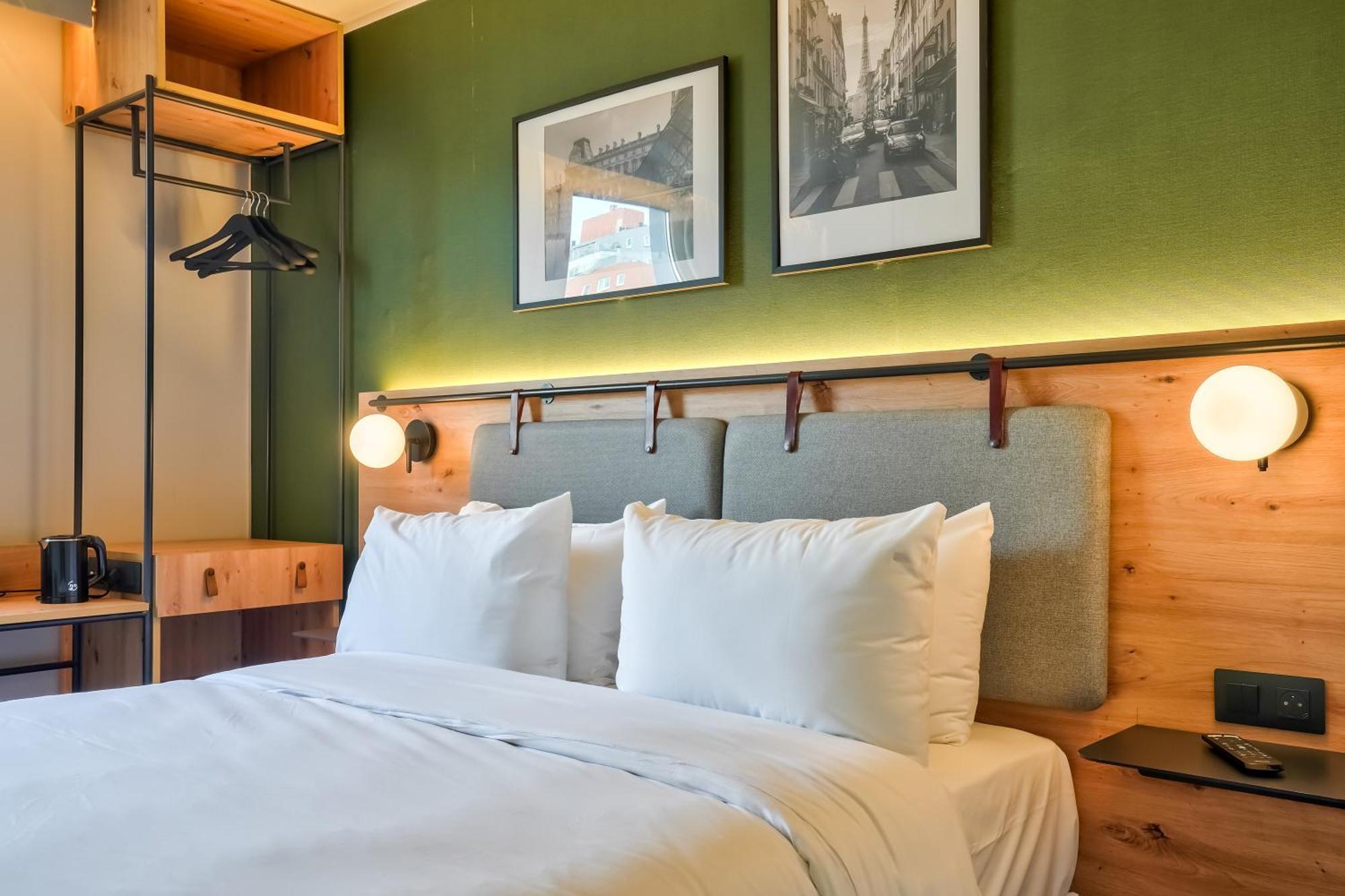 Hotel Campanile Paris Ouest - Pont De 3*