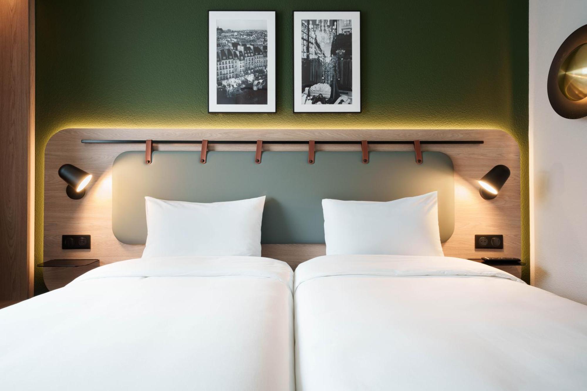 Campanile Paris Ouest - Pont De Hotel 3*