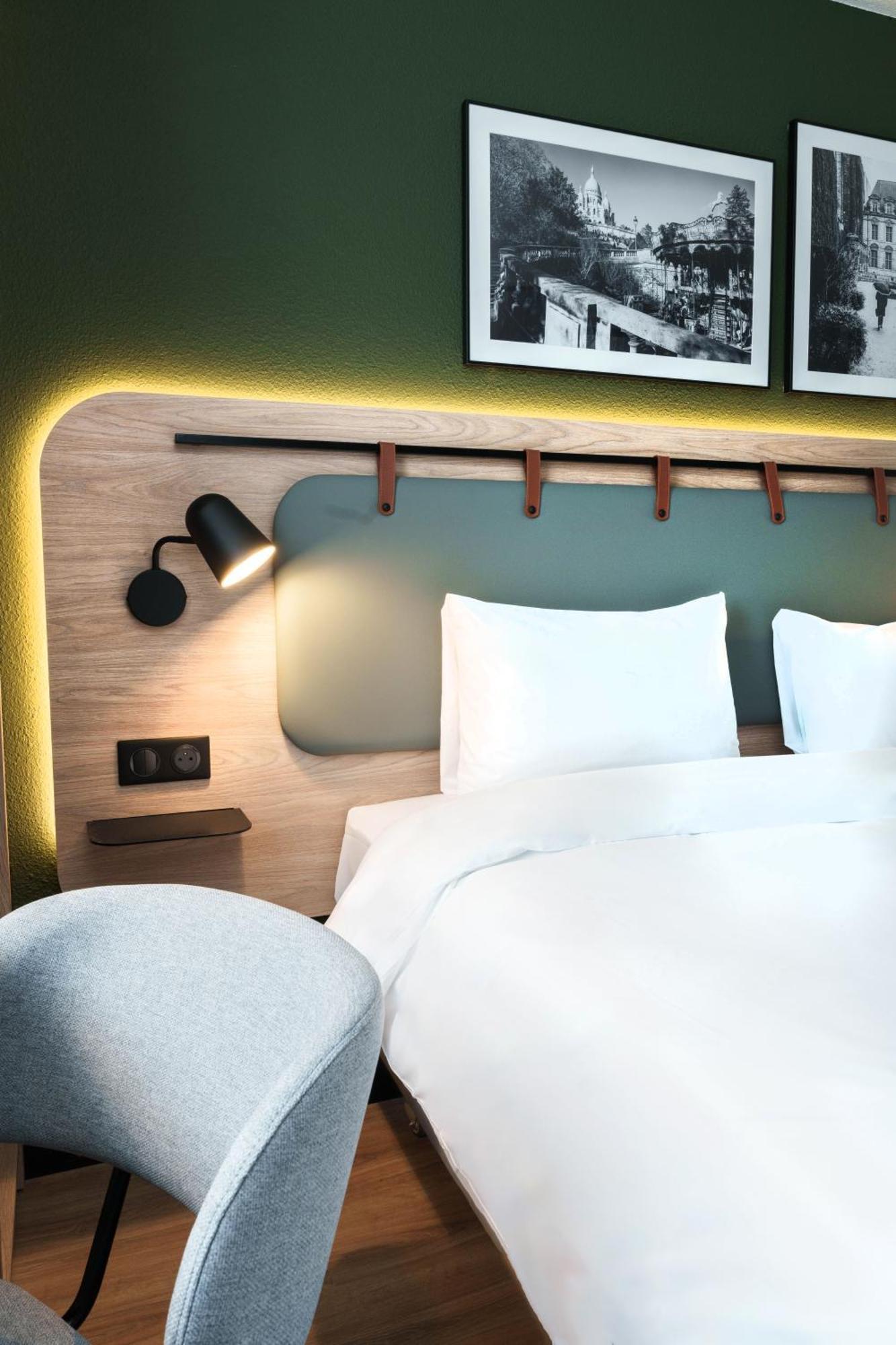 Campanile Paris Ouest - Pont De Hotel