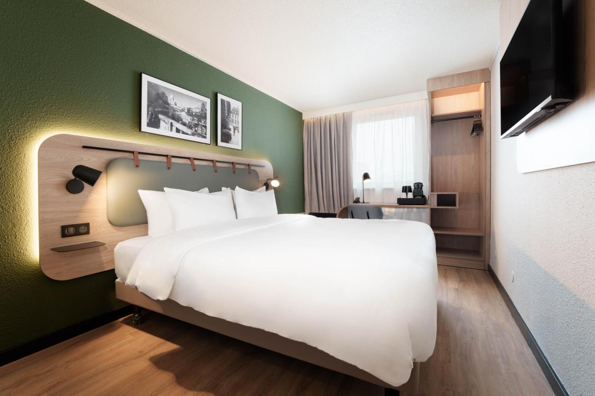 Campanile Paris Ouest - Pont De Hotel
